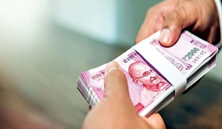 अब-देश-से-बाहर-खर्च-के-लिए-भेजे-जानेवाले-पैसे-पर-भी-लगेगा-टैक्स,-इनकम-टैक्स-विभाग-एक-अक्टूबर-से-करेगा-लागू