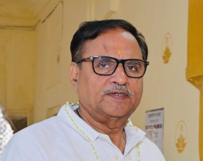 ed-ने-किया-गिरफ्तार-तो-राजस्थान-के-पूर्व-मंत्री-महेश-जोशी-बोले,-‘जिन-लोगों-के-खिलाफ-कार्रवाई-की…’
