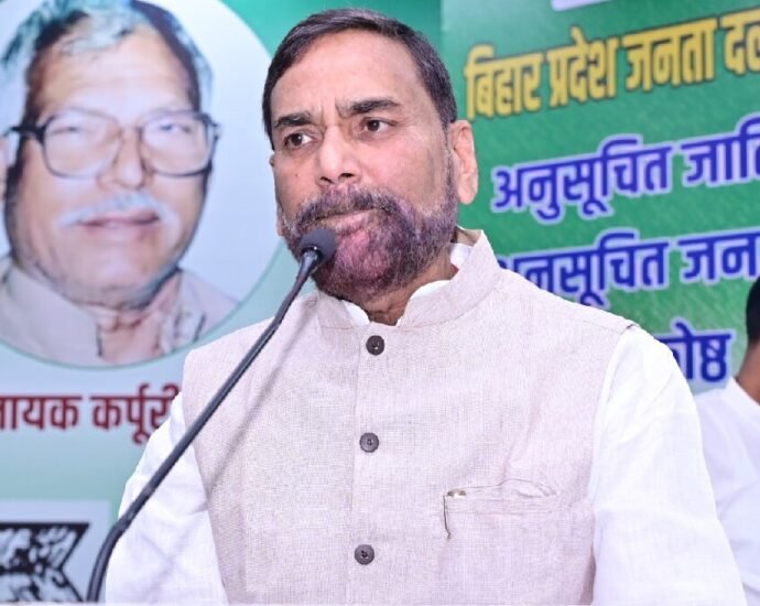 कर्नाटक-cm-सिद्धारमैया-के-बयान-पर-cm-नीतीश-की-पार्टी-का-पलटवार,-कहा-‘कांग्रेस-की-किरकिरी-हो…’