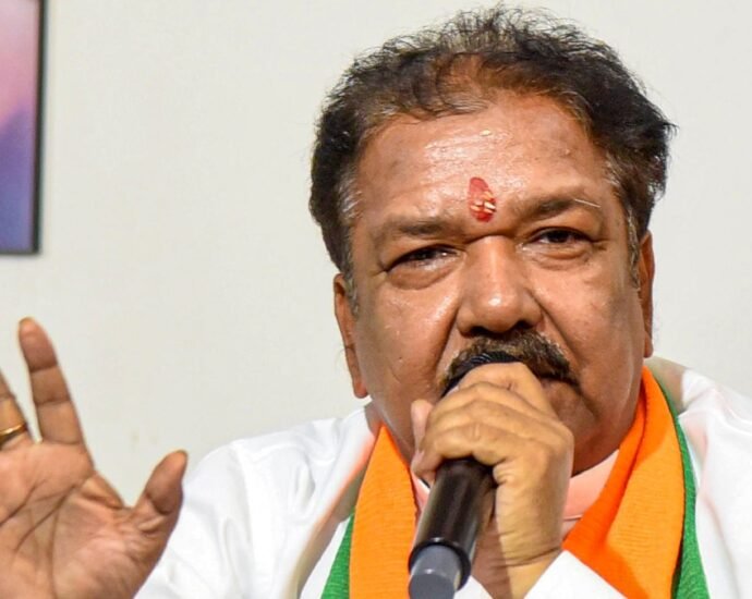 ‘ऐसे-लोगों-को-चुल्लू-भर-पानी-में-डूब…’,-पाकिस्तान-समर्थित-नारेबाजी-पर-बोले-दिलीप-जायसवाल