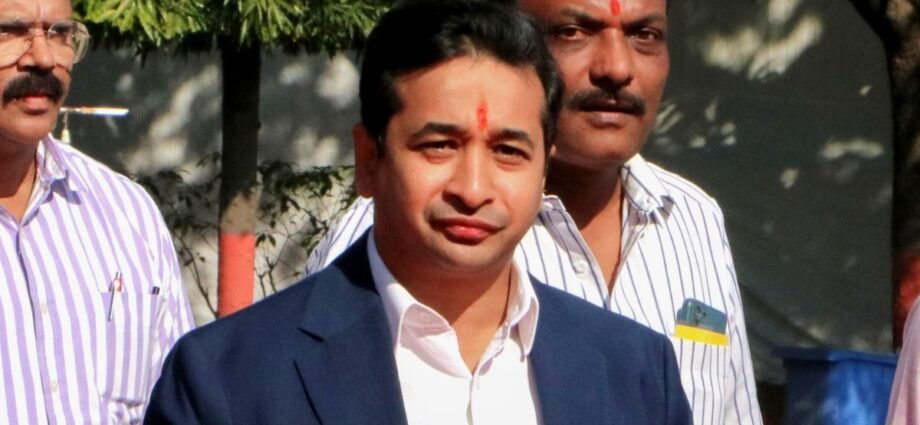 water-metro:-महाराष्ट्र-सरकार-का-ऐलान,-मुंबई-में-शुरू-होगी-‘जल-मेट्रो’-सेवा,-क्या-बोले-मंत्री-नितेश-राणे?