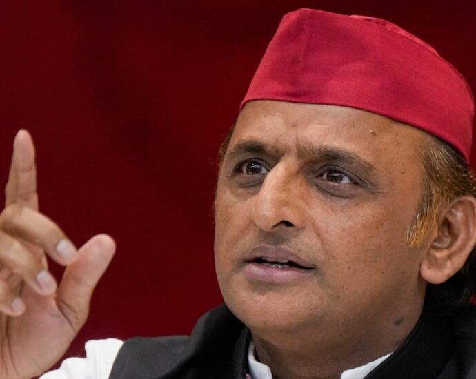 जातीय-जनगणना-कराने-के-फैसले-पर-सपा-की-पहली-प्रतिक्रिया,-कहा-लड़ाई-यहीं-खत्म-नहीं-होती