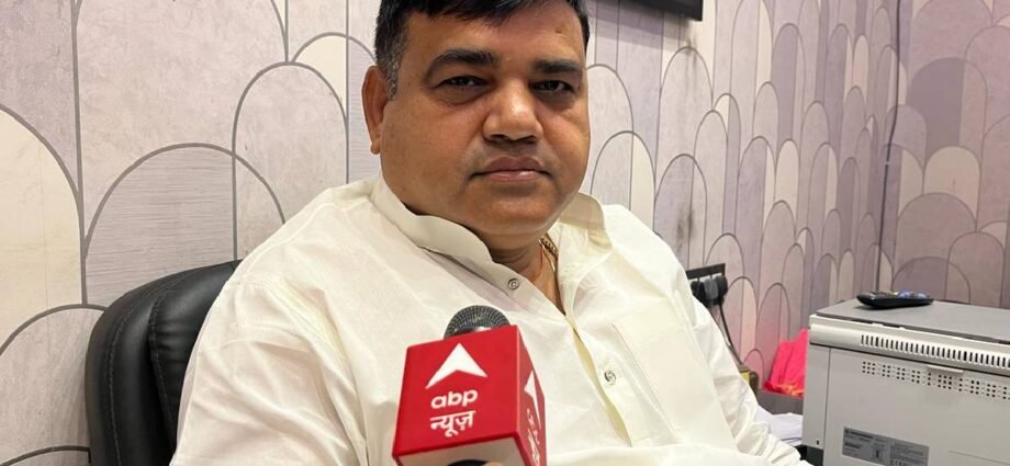 caste-census:-‘लालू-ने-संघर्ष-किया,-महागठबंधन-ने-दबाव-बनाया’,-जातीय-गणना-को-rjd-ने-बताया-तेजस्वी-का-एजेंडा