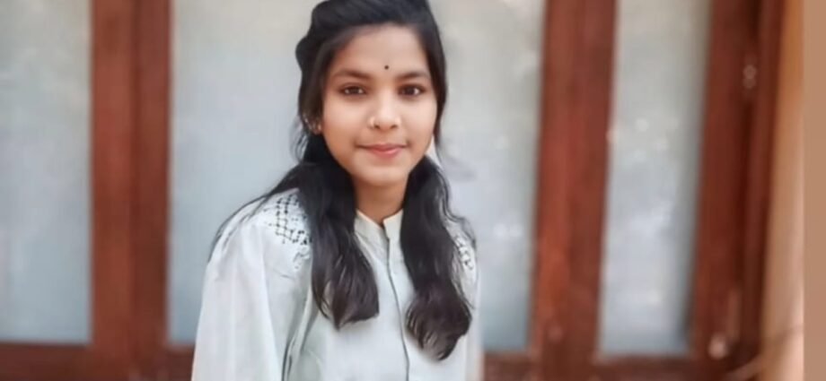 mp: सीहोर-के-पॉलिटेक्निक-कॉलेज-के-छात्रावास-में-छात्रा-ने-की-खुदकुशी,-शव-लेकर-कलेक्ट्रेट-पहुंचे-पर
