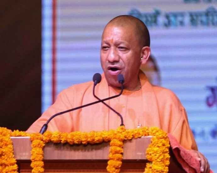 यूपी-के-सभी-75-जिलों-में-एक-साथ-चला-अभियान,-cm-योगी-के-आदेश-पर-इन-ई-रिक्शा-वालों-पर-एक्शन