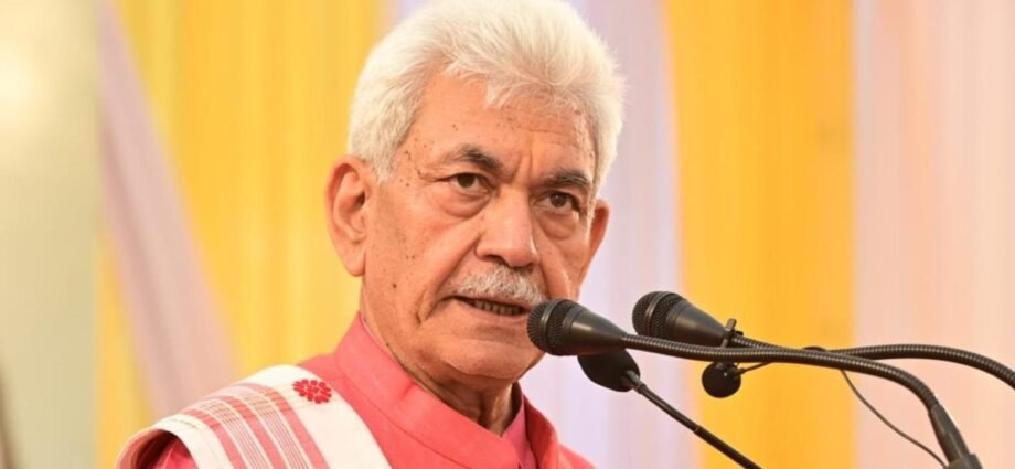 जम्मू-कश्मीर-के-उपराज्यपाल-ने-लौटाई-अब्दुल्ला-सरकार-की-फाइल-लौटाई,-जानें-क्या-है-वजह?