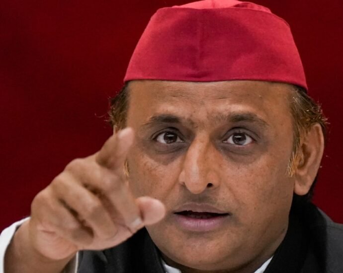 योगी-सरकार-से-यह-इमारत-खरीदना-चाहती-है-सपा?-अखिलेश-यादव-ने-दे-दिया-बड़ा-ऑफर